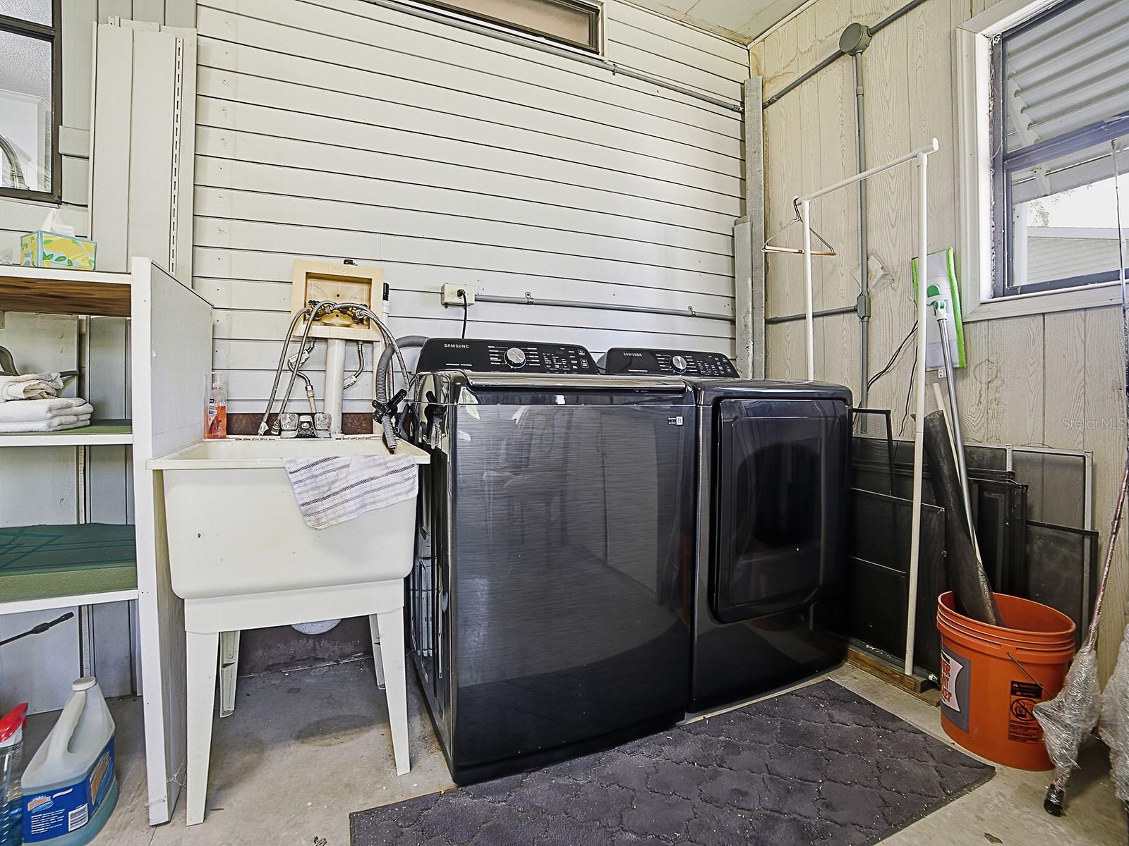 Image 23 of 31 For 25143 Barrow Hill