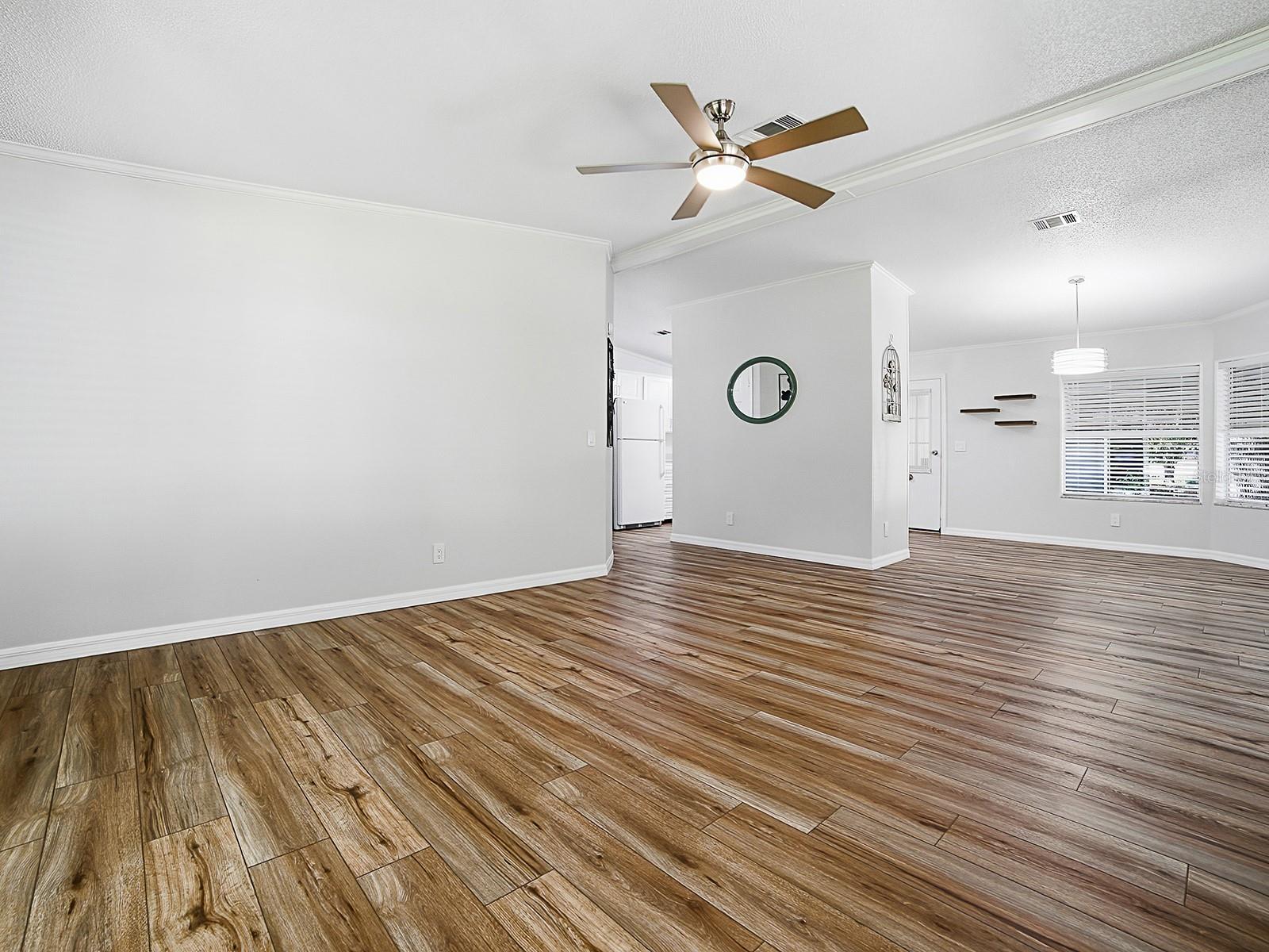 Image 6 of 31 For 25143 Barrow Hill