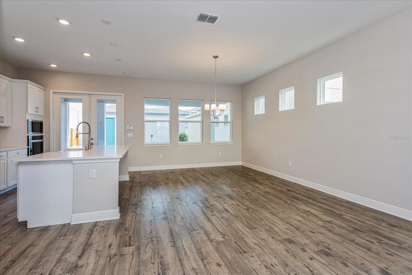 Image 10 of 52 For 9865 Peebles Street