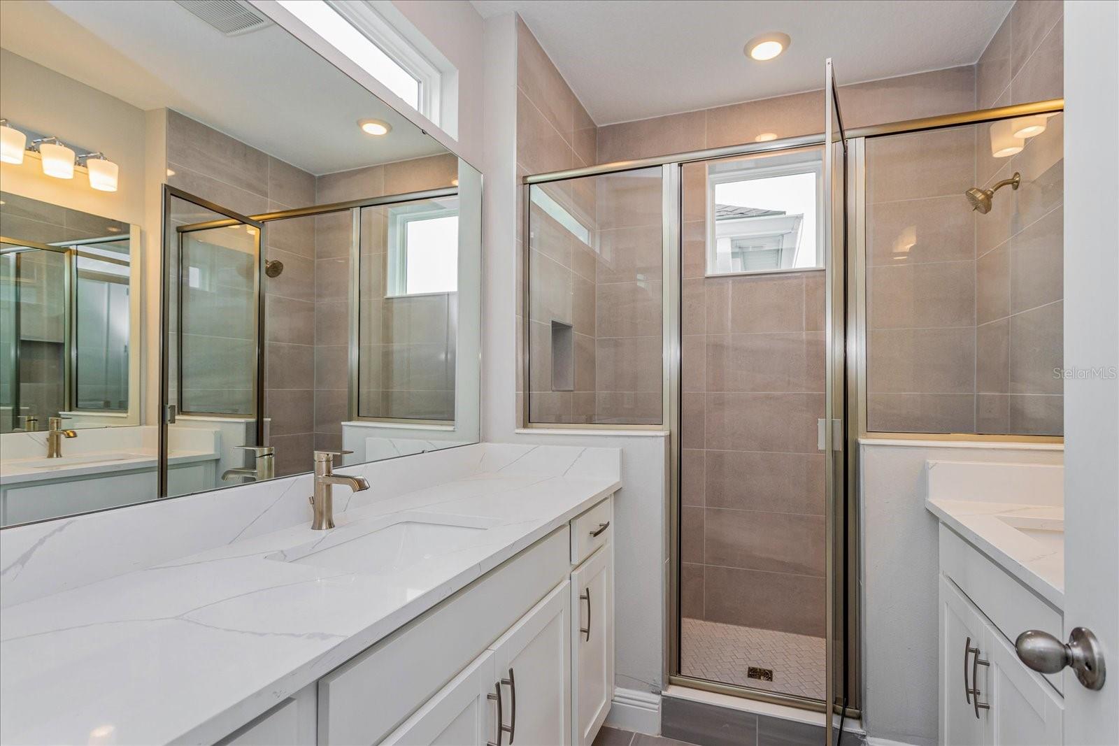 Image 16 of 52 For 9865 Peebles Street