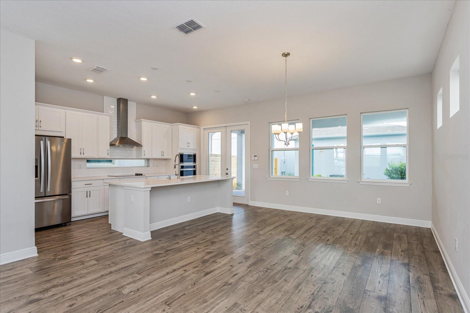 Image 6 of 52 For 9865 Peebles Street