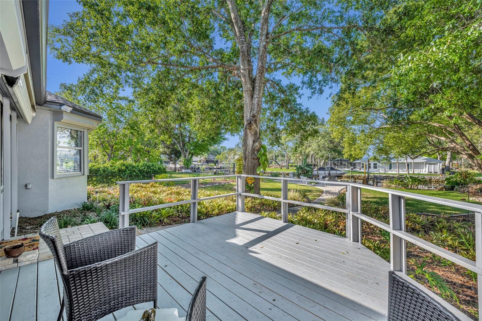 Image 33 of 51 For 11768 Riverhaven Drive