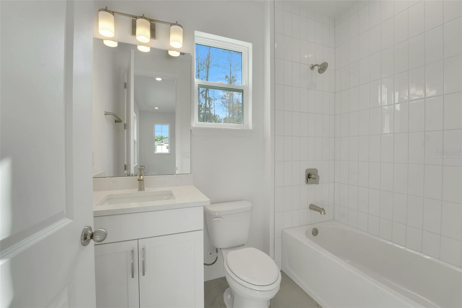 Image 7 of 32 For 14353 Crest Palm Avenue