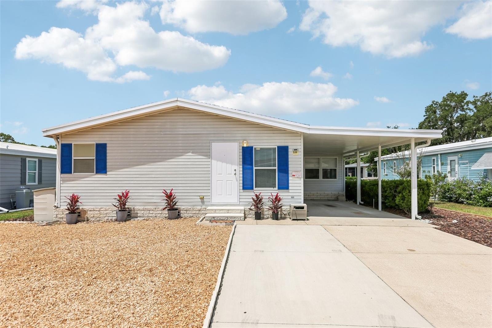 Details for 550 Saint Johns Road, TAVARES, FL 32778