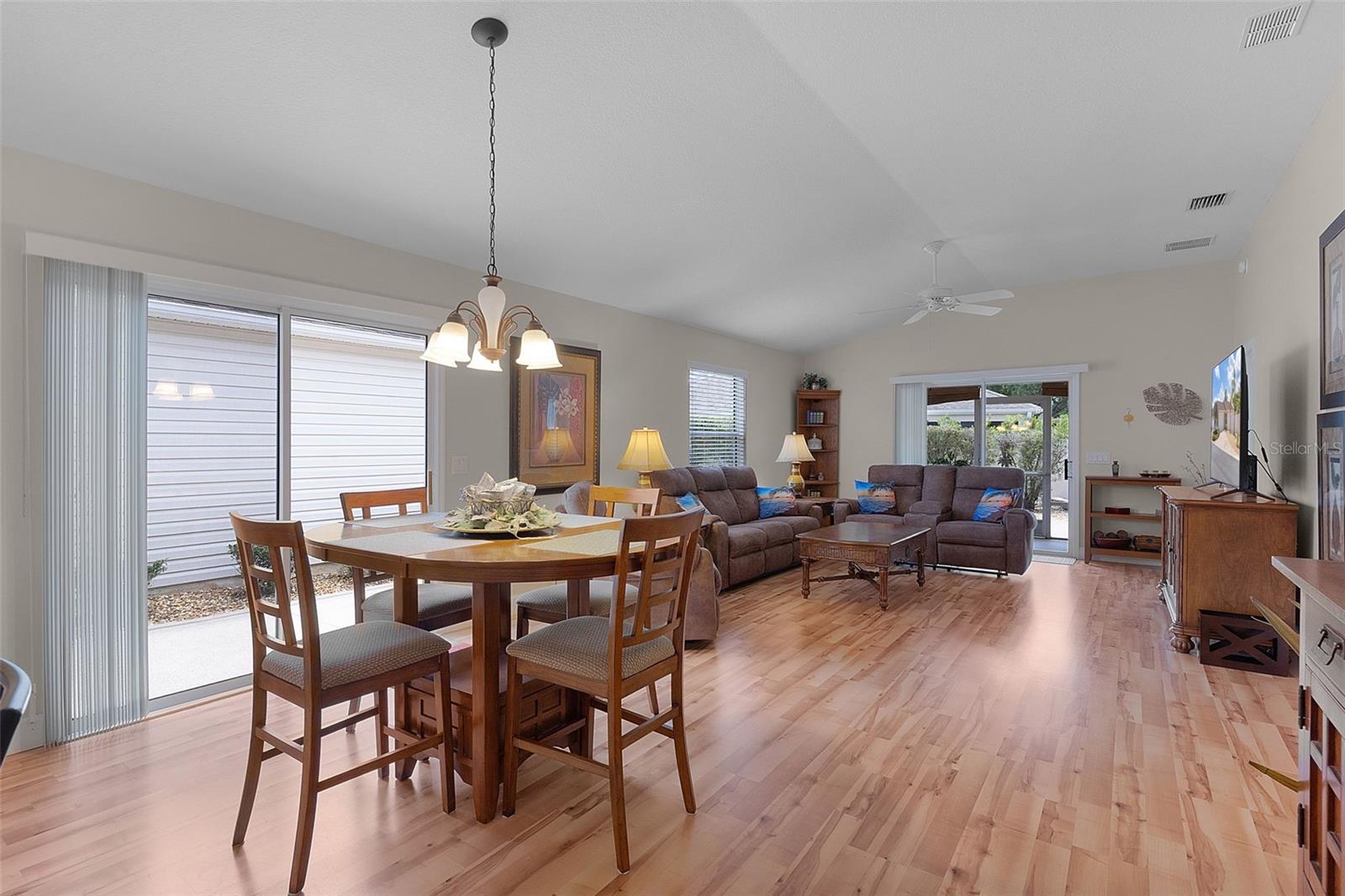 Image 12 of 37 For 870 Orwell Street