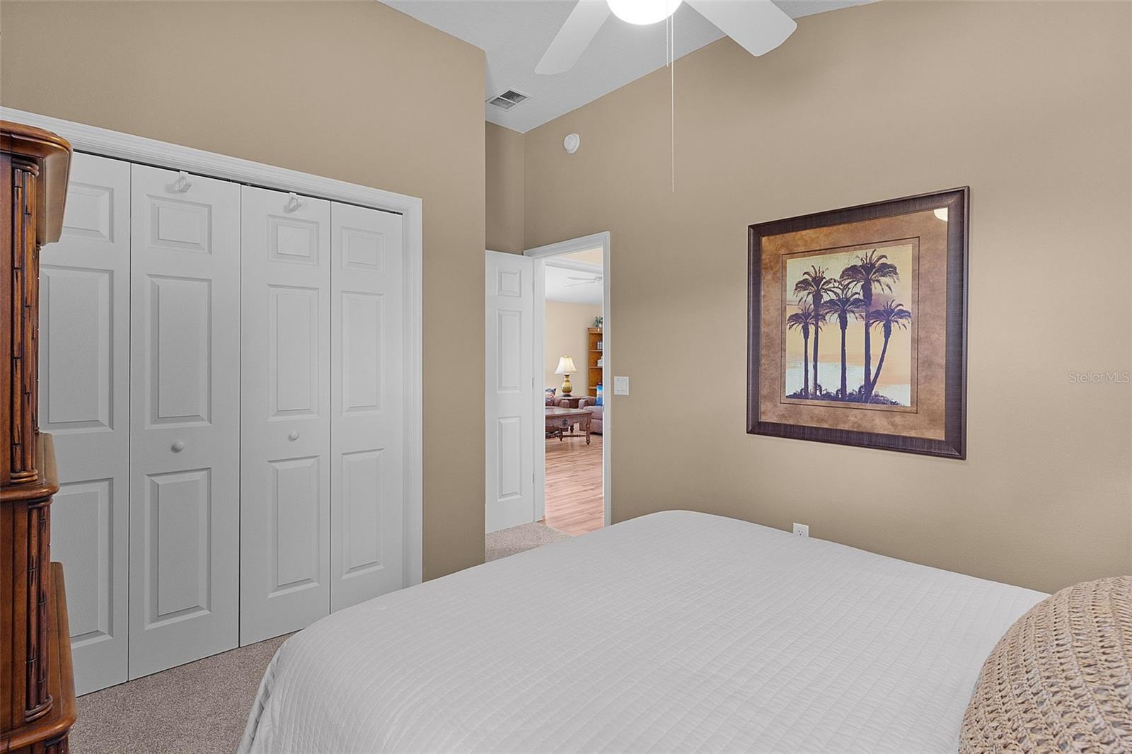 Image 25 of 37 For 870 Orwell Street