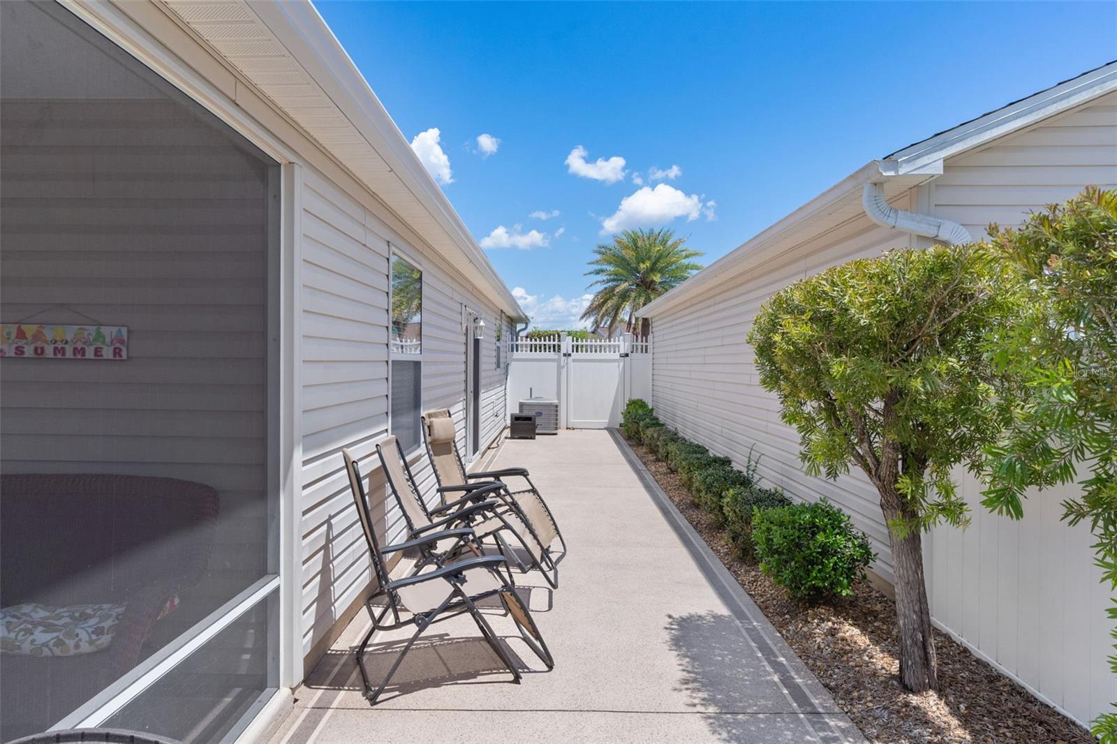 Image 34 of 37 For 870 Orwell Street