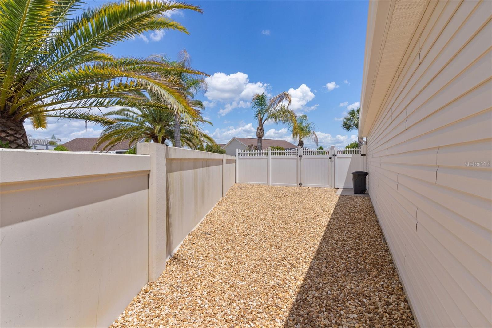 Image 36 of 37 For 870 Orwell Street