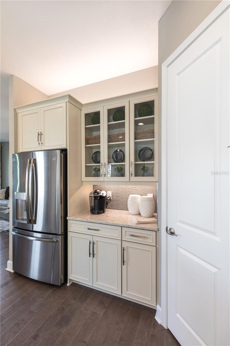 Image 5 of 13 For 9520 Florey Way