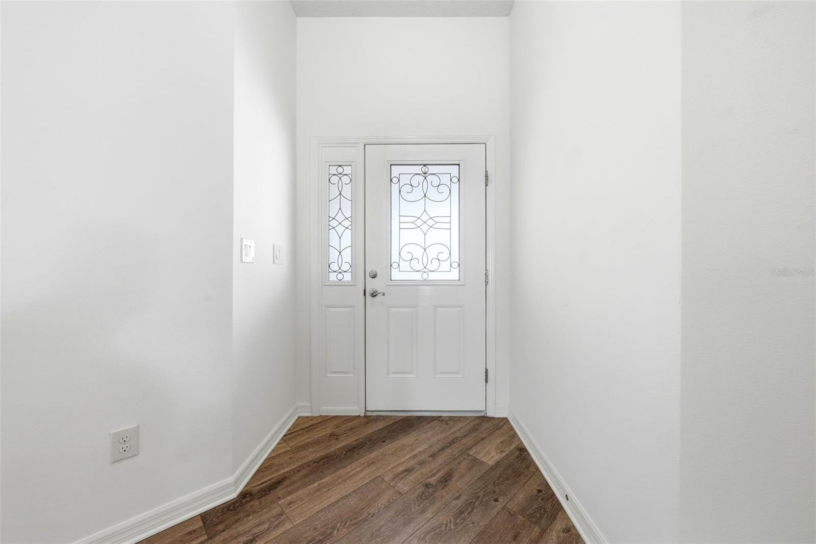 Image 15 of 65 For 2975 Thayer Terrace