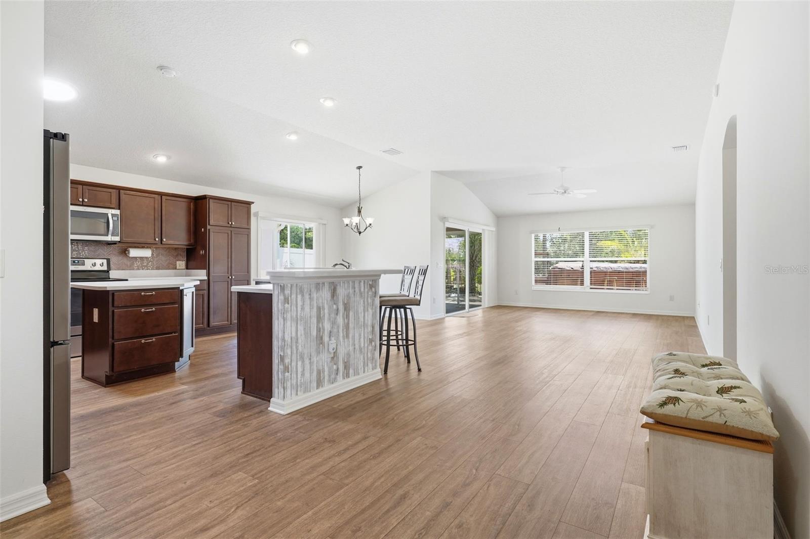 Image 16 of 65 For 2975 Thayer Terrace