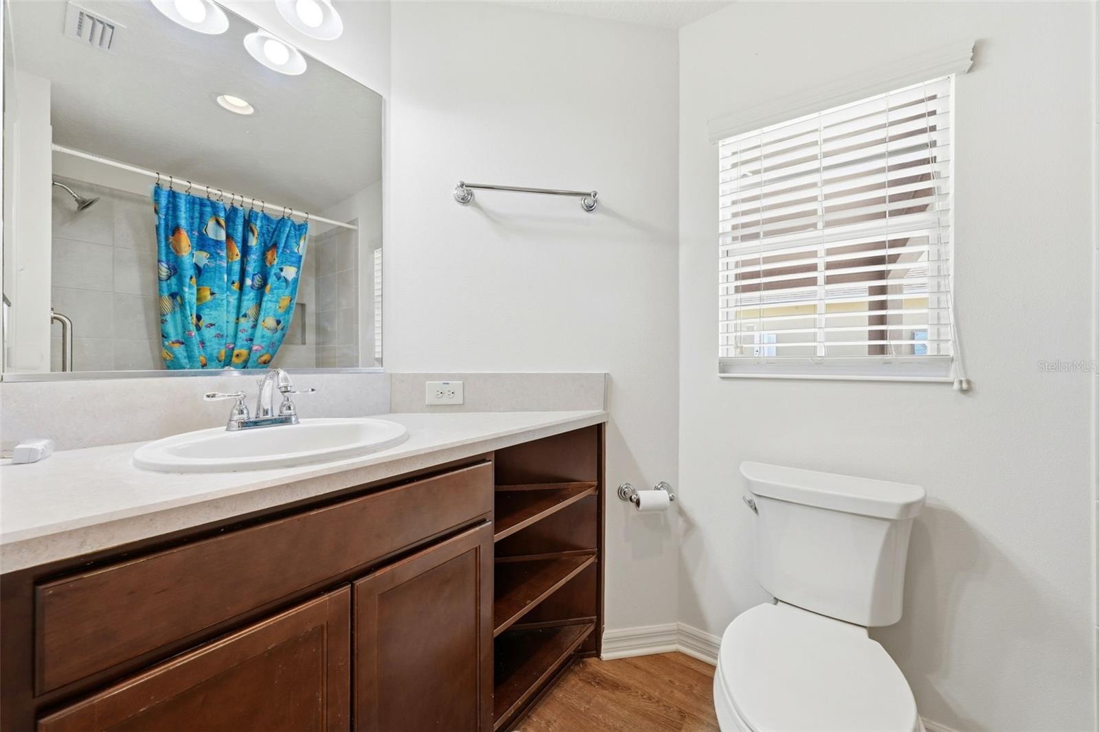 Image 32 of 65 For 2975 Thayer Terrace