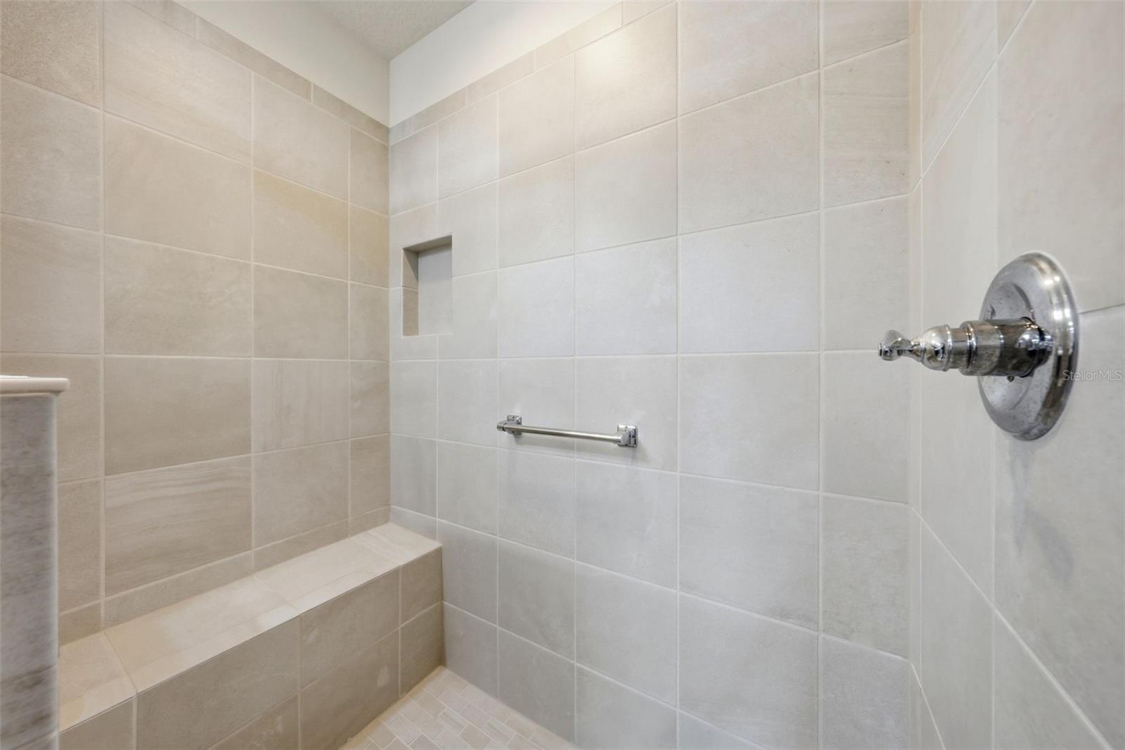 Image 40 of 65 For 2975 Thayer Terrace