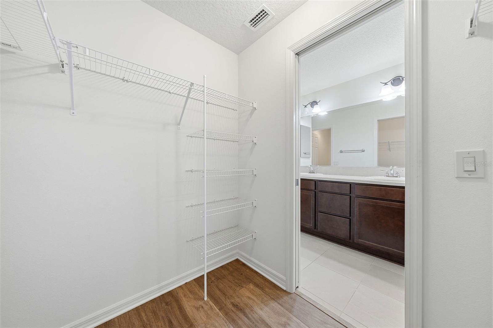 Image 47 of 65 For 2975 Thayer Terrace
