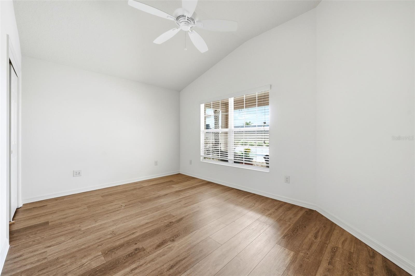 Image 50 of 65 For 2975 Thayer Terrace