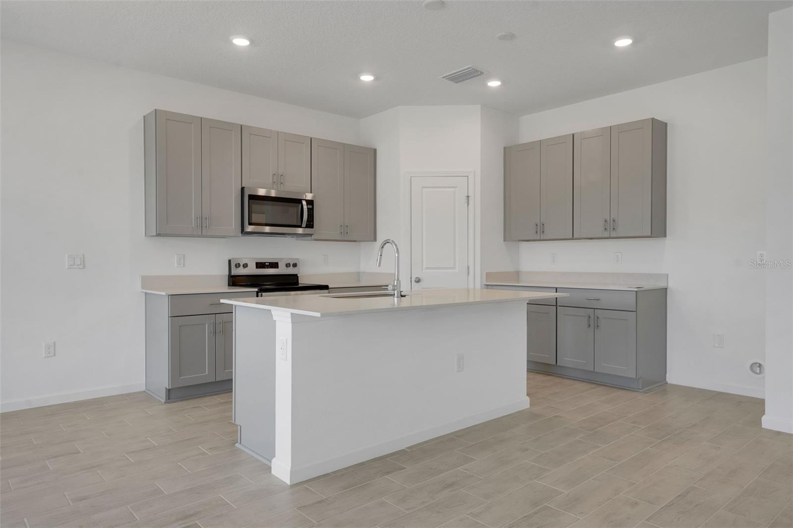 Image 12 of 35 For 244 Meredith Boulevard