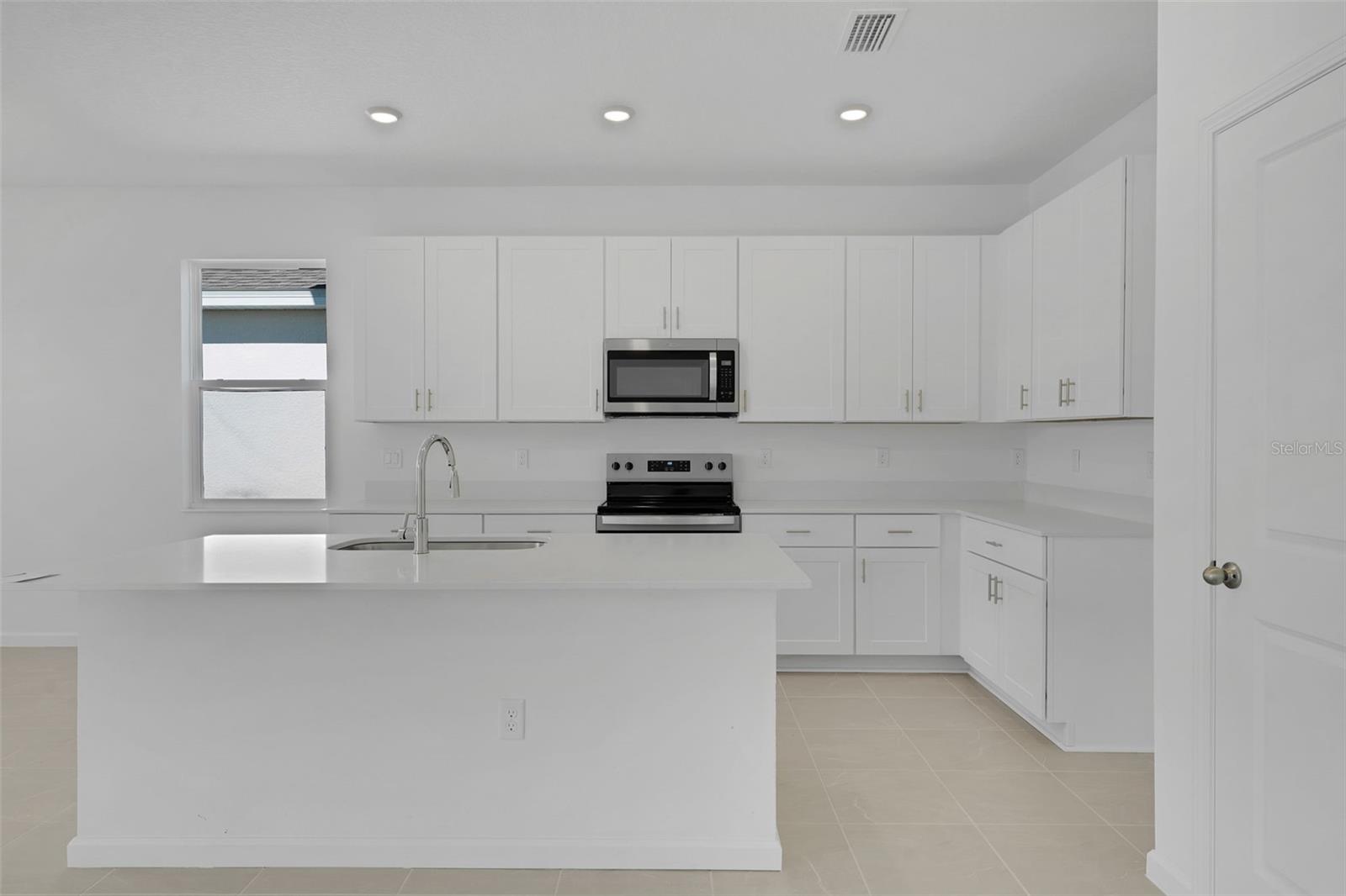 Image 33 of 44 For 256 Meredith Boulevard