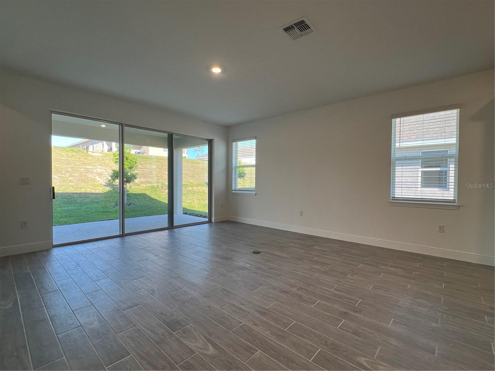 Image 7 of 26 For 1703 Cadence Street