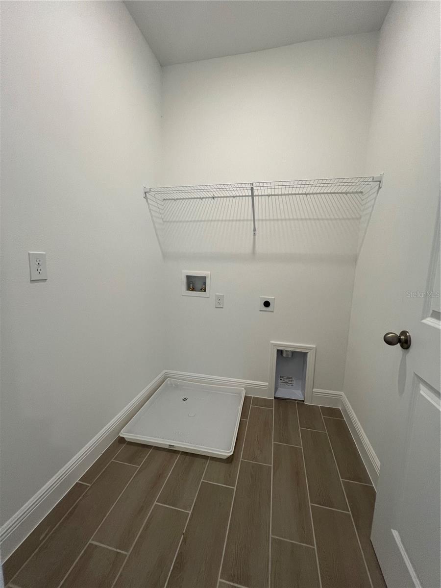 Image 14 of 19 For 2213 Juniper Berry Avenue