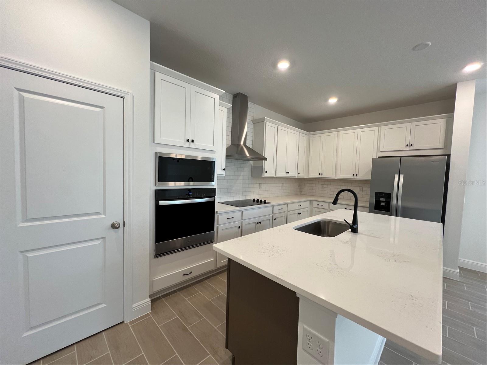 Image 3 of 19 For 2213 Juniper Berry Avenue