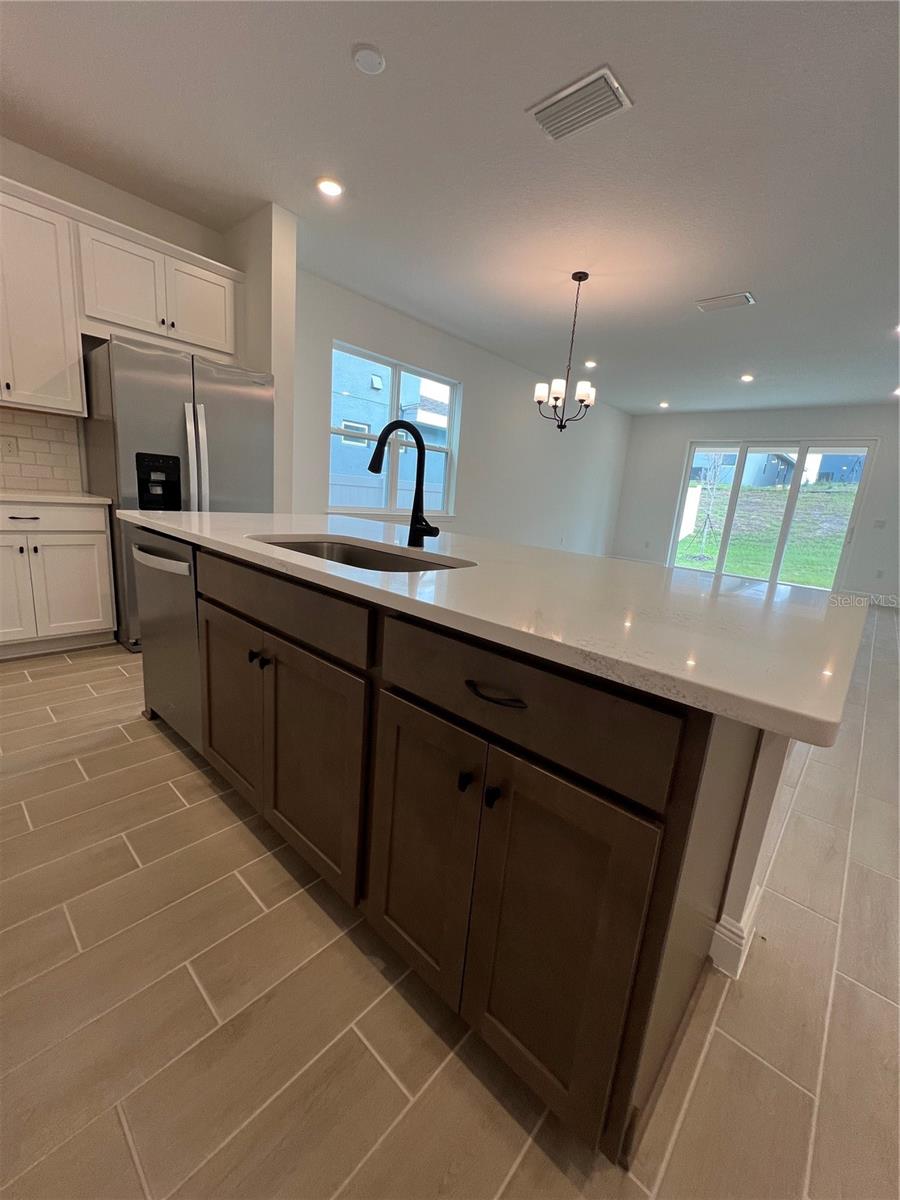 Image 5 of 19 For 2213 Juniper Berry Avenue