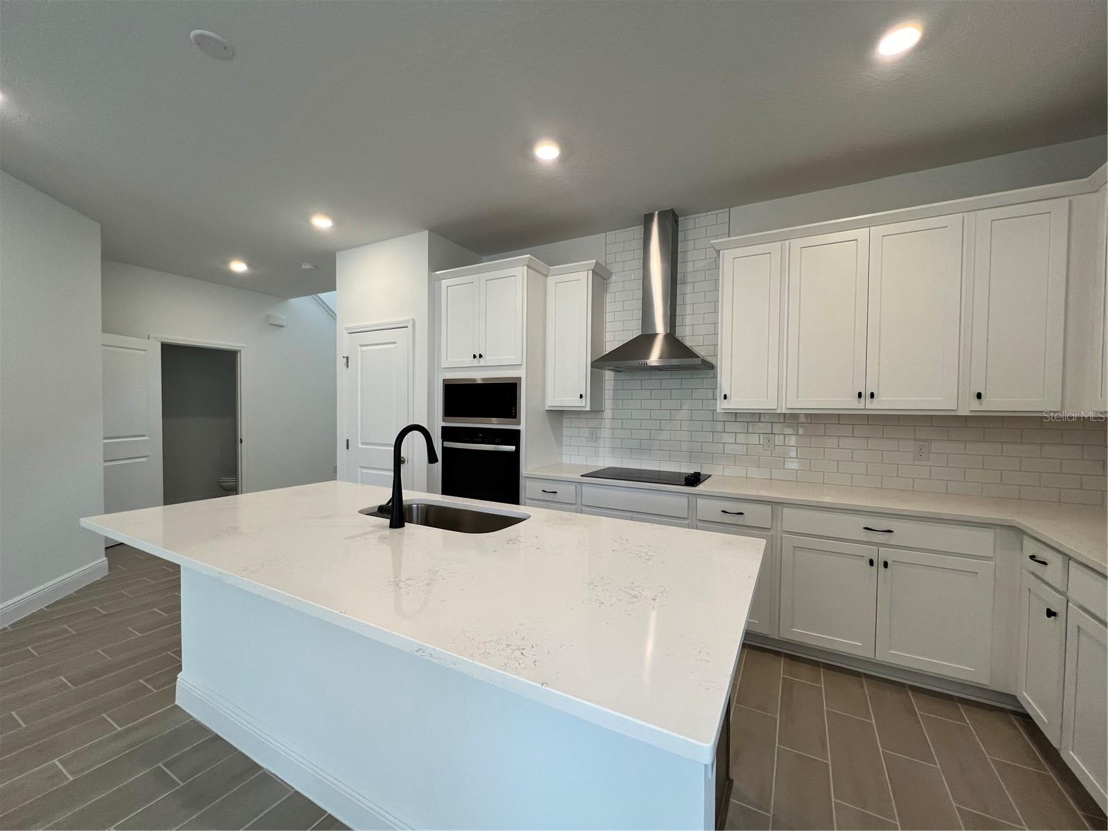 Image 6 of 19 For 2213 Juniper Berry Avenue