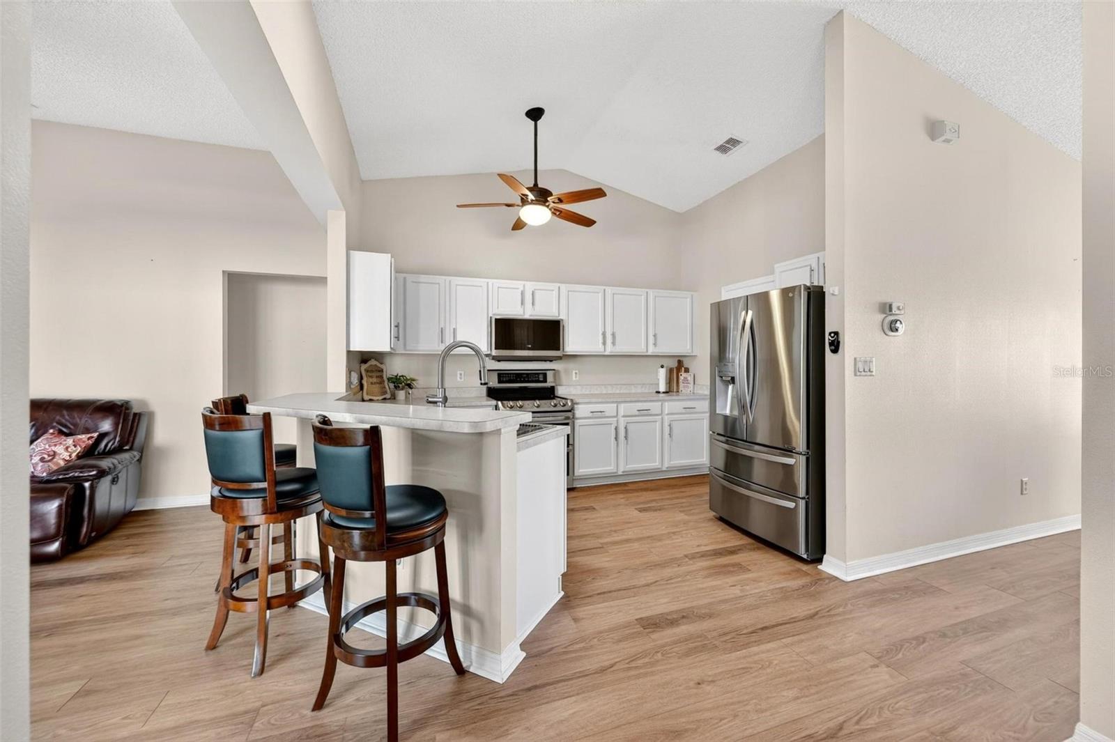 Image 10 of 74 For 25073 Riverwalk Drive