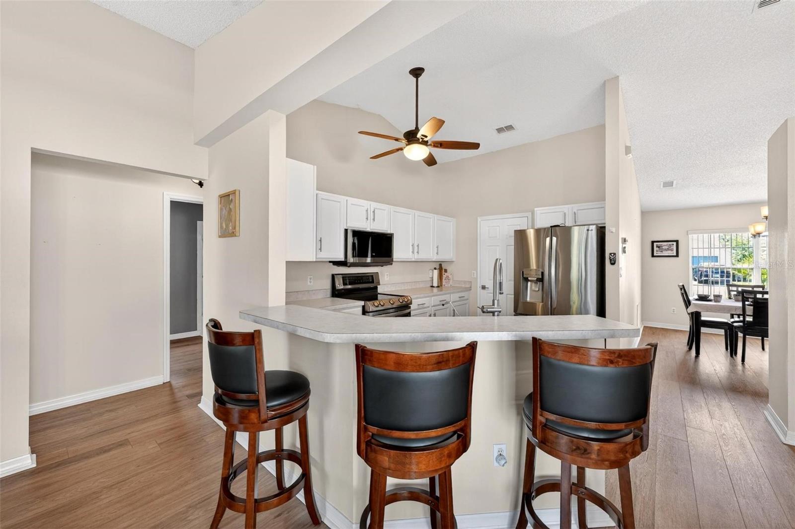 Image 11 of 74 For 25073 Riverwalk Drive