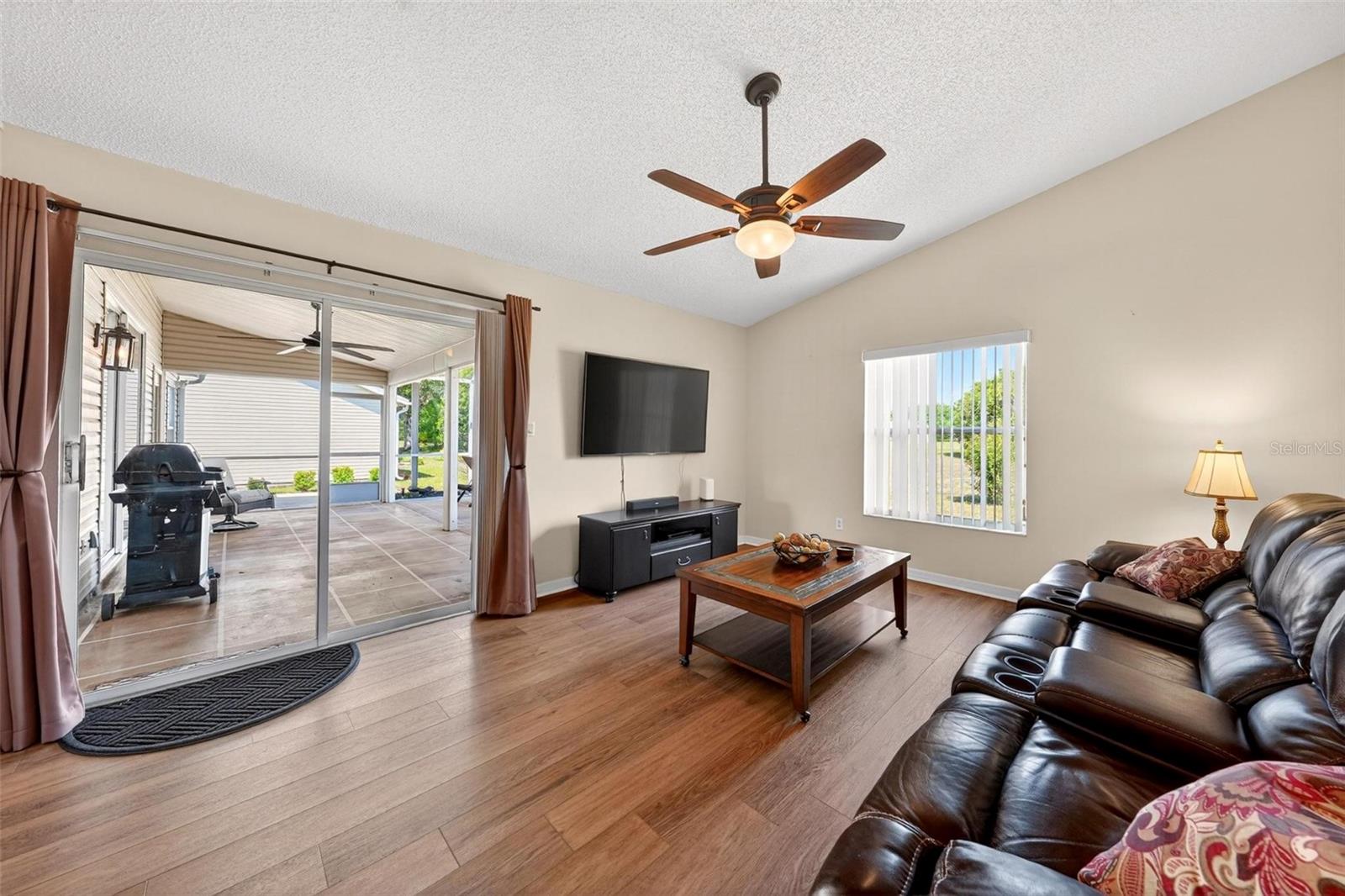 Image 17 of 74 For 25073 Riverwalk Drive