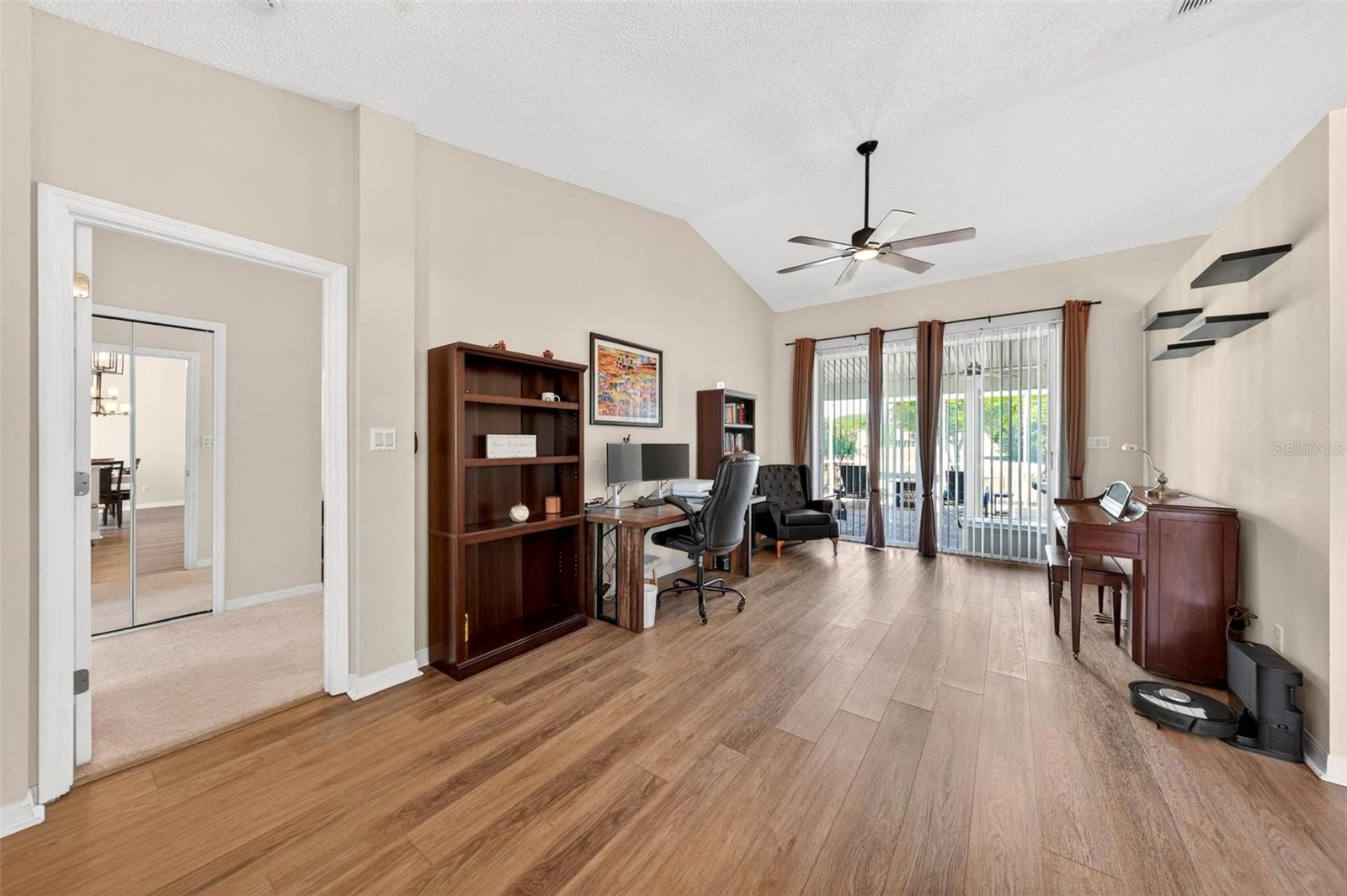 Image 27 of 74 For 25073 Riverwalk Drive