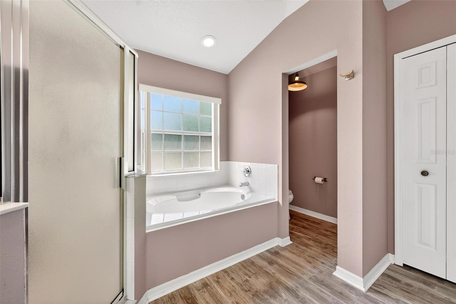 Image 34 of 74 For 25073 Riverwalk Drive