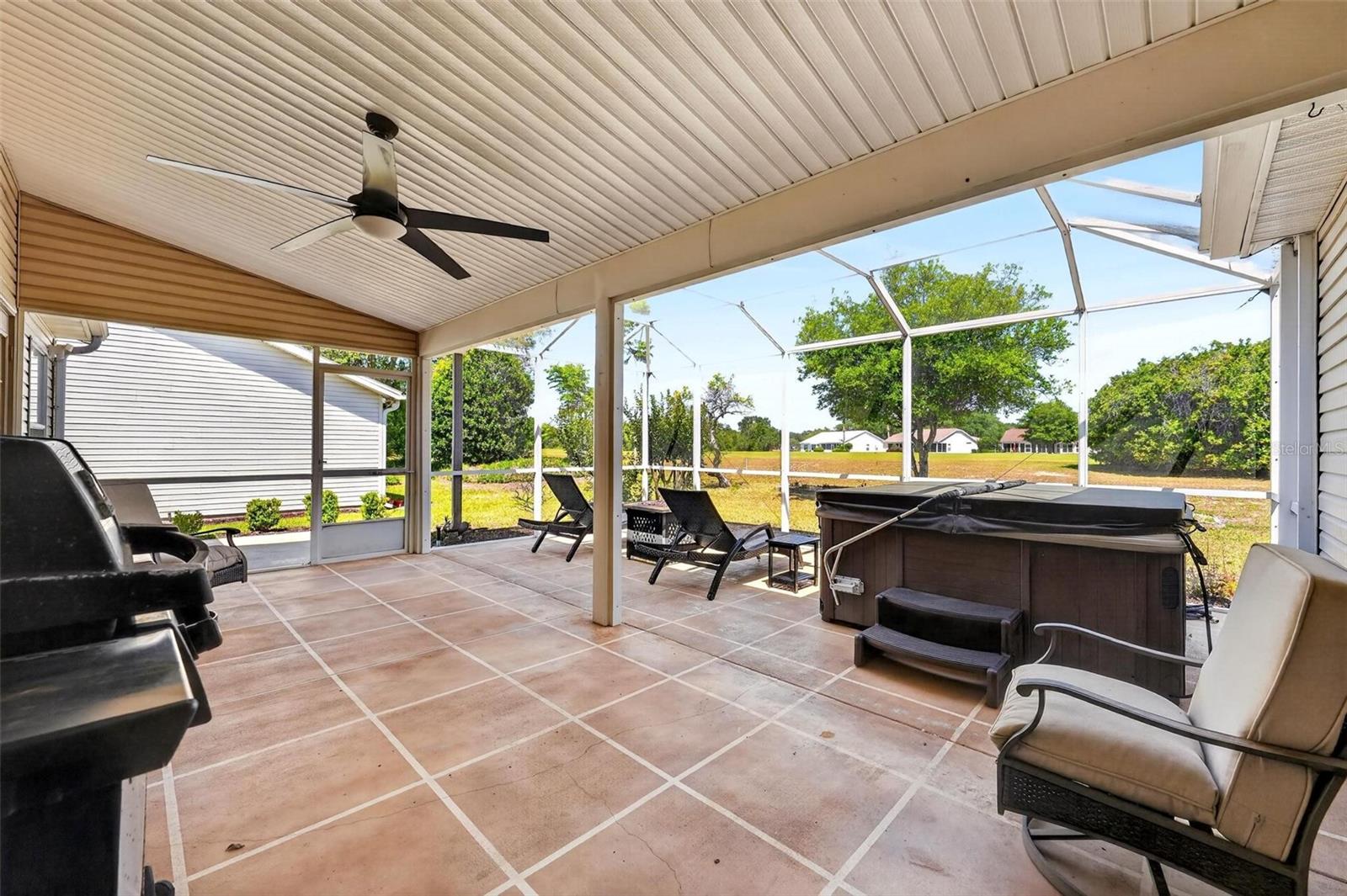 Image 44 of 74 For 25073 Riverwalk Drive