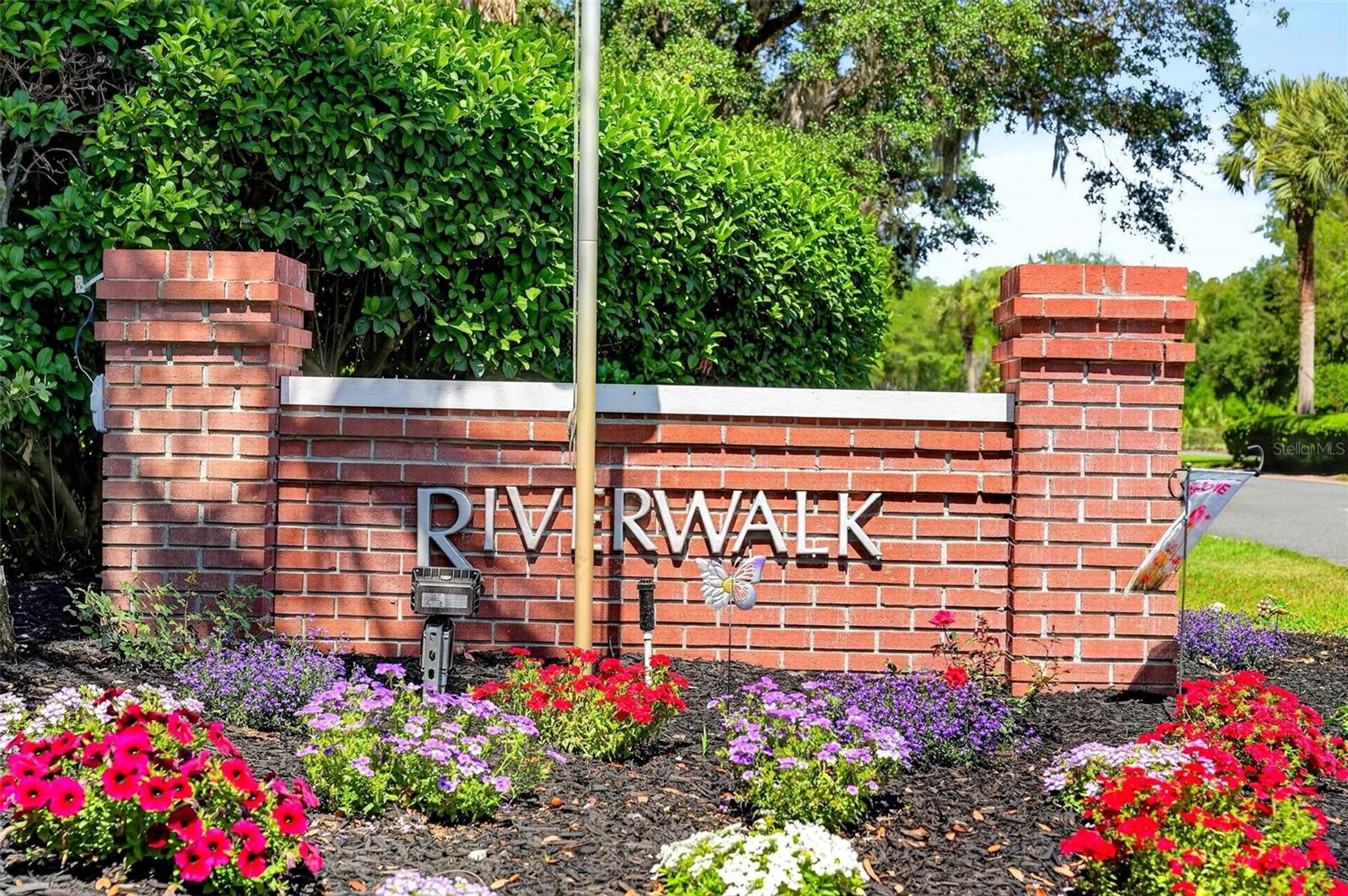 Image 52 of 74 For 25073 Riverwalk Drive