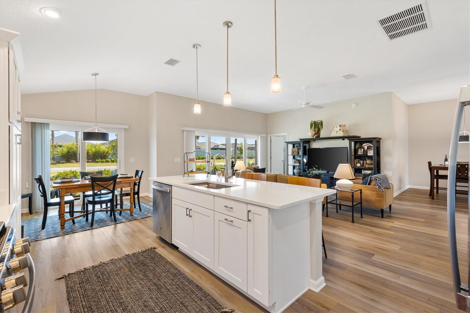 Image 10 of 41 For 1054 Joette Place