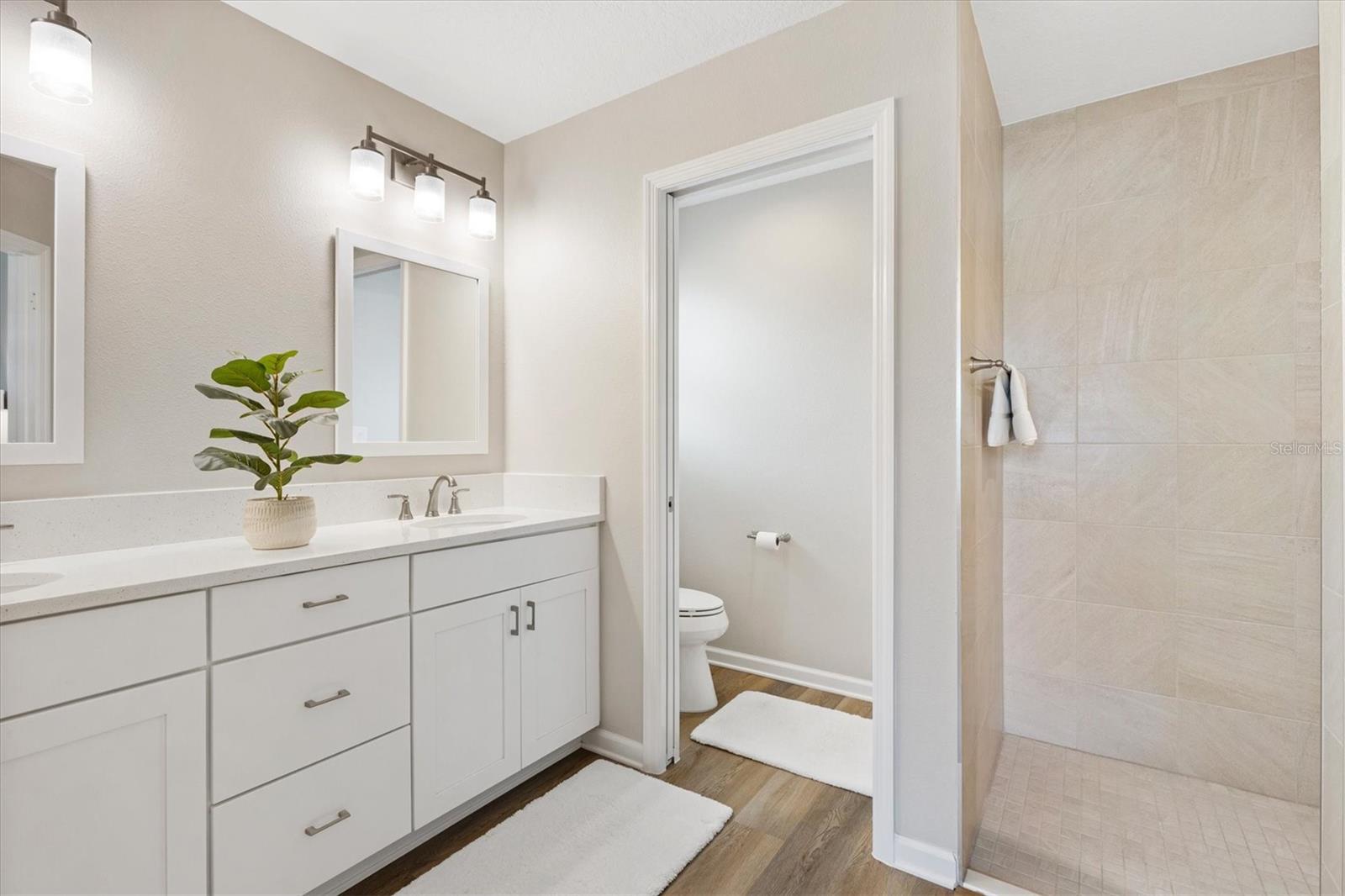 Image 16 of 41 For 1054 Joette Place