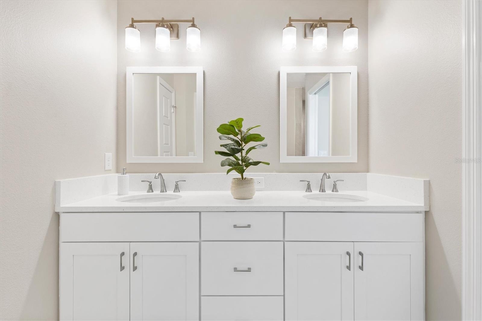 Image 17 of 41 For 1054 Joette Place