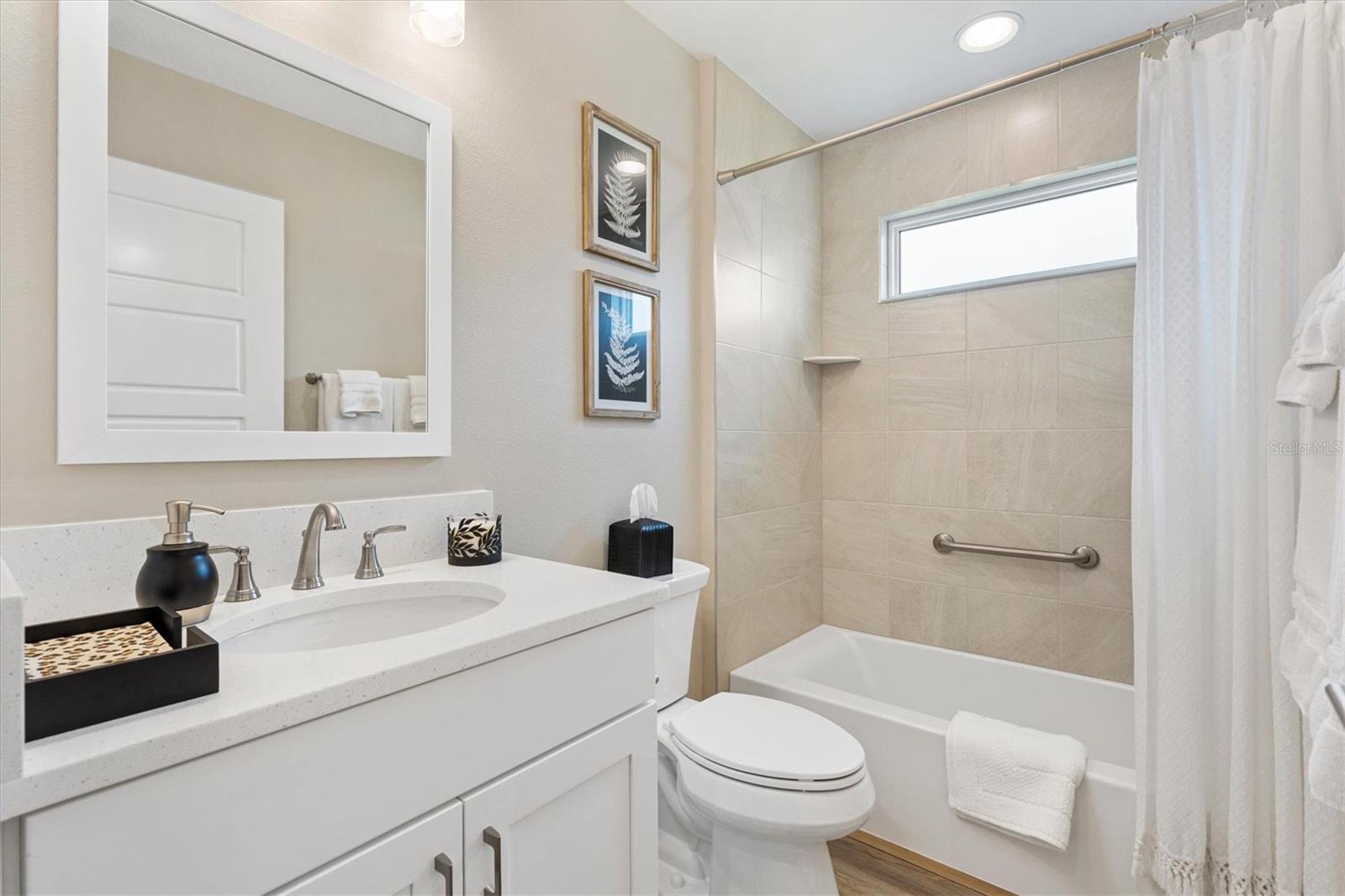 Image 22 of 41 For 1054 Joette Place