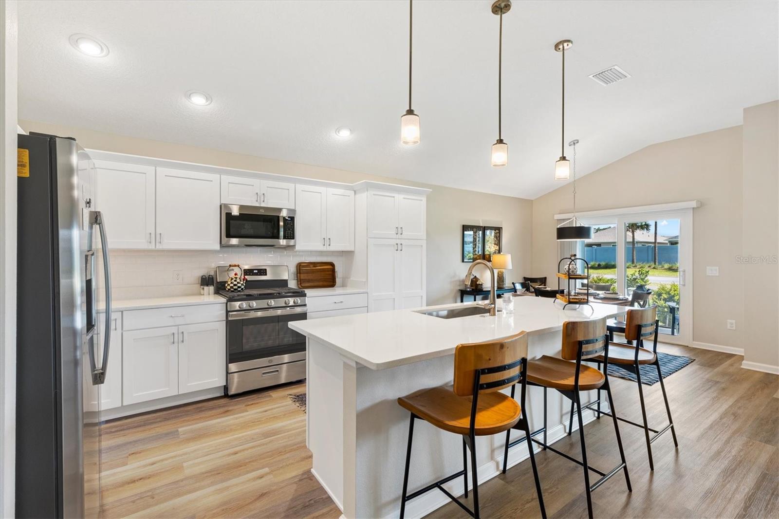 Image 9 of 41 For 1054 Joette Place
