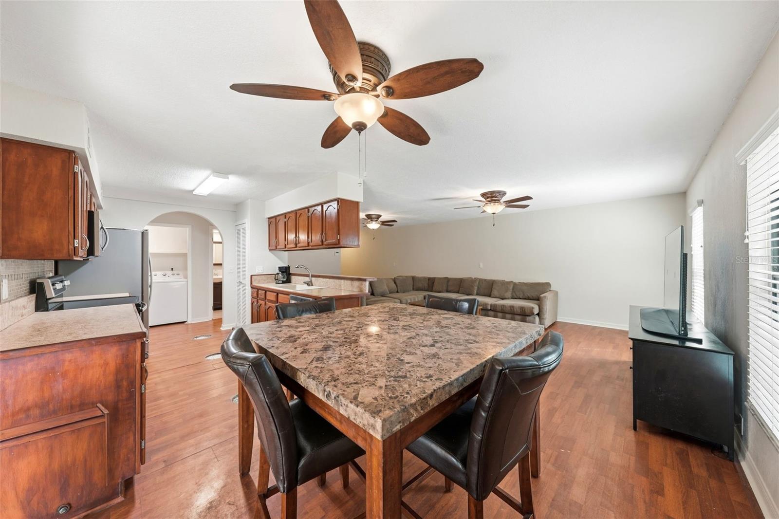Image 3 of 28 For 100 Oak Terrace Drive B2