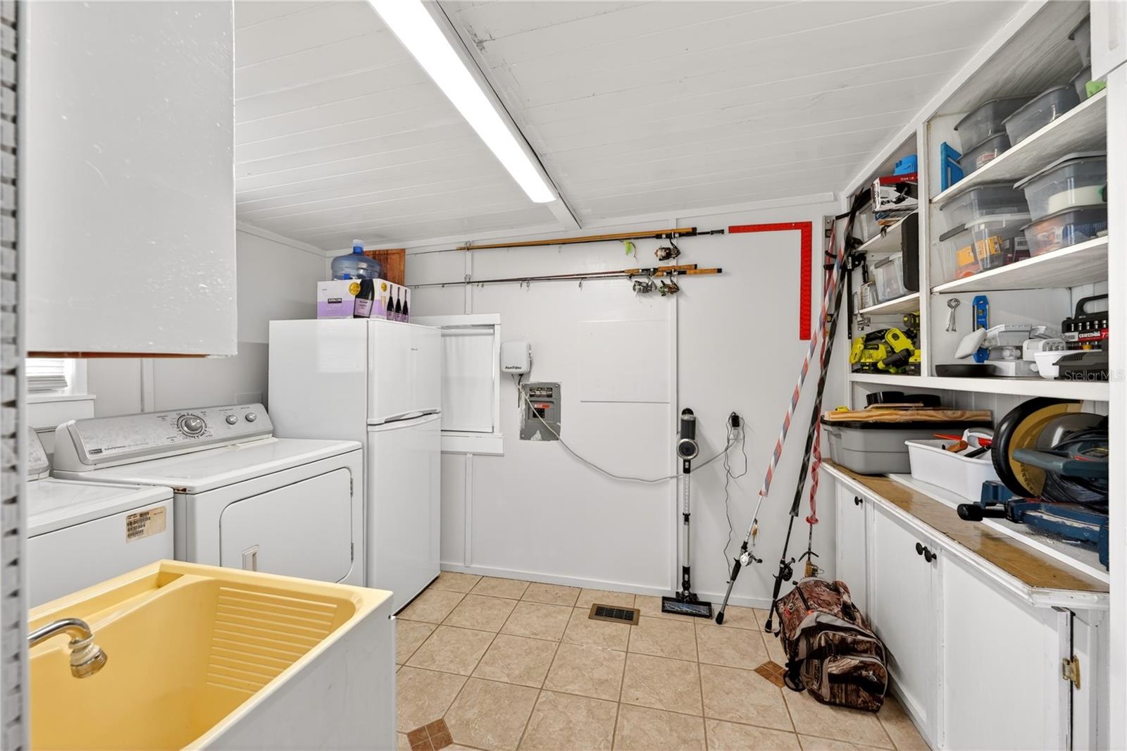 Image 24 of 65 For 957 Todd Way