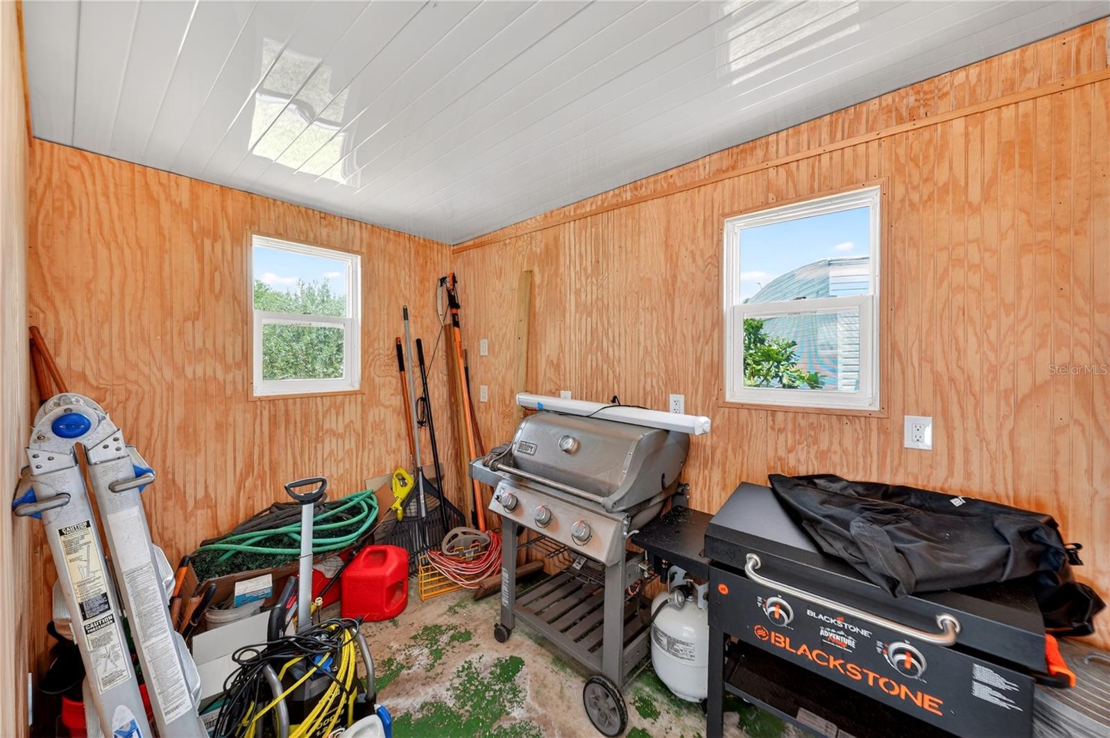 Image 45 of 65 For 957 Todd Way