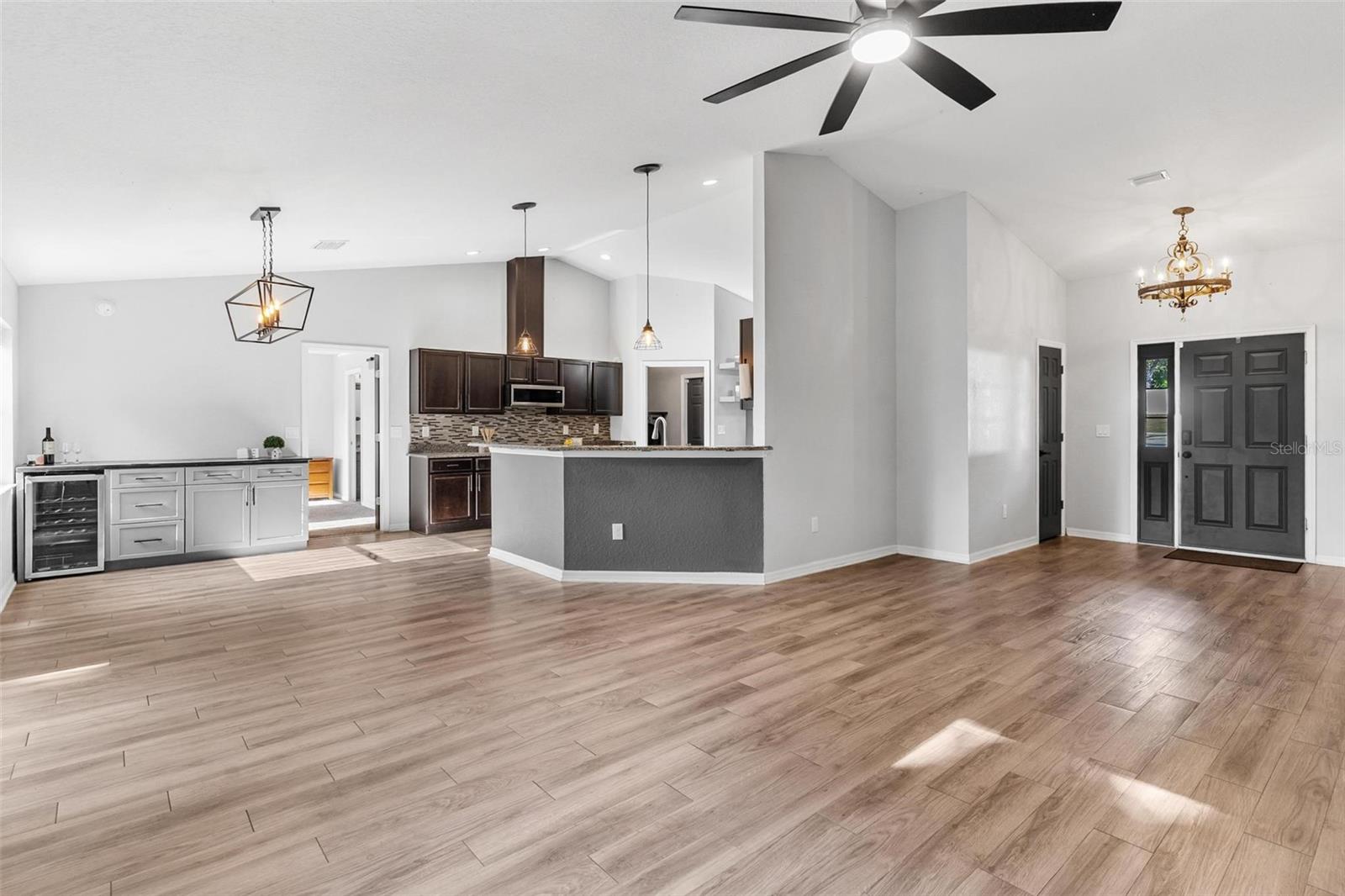 Image 10 of 48 For 326 Woodland Trail