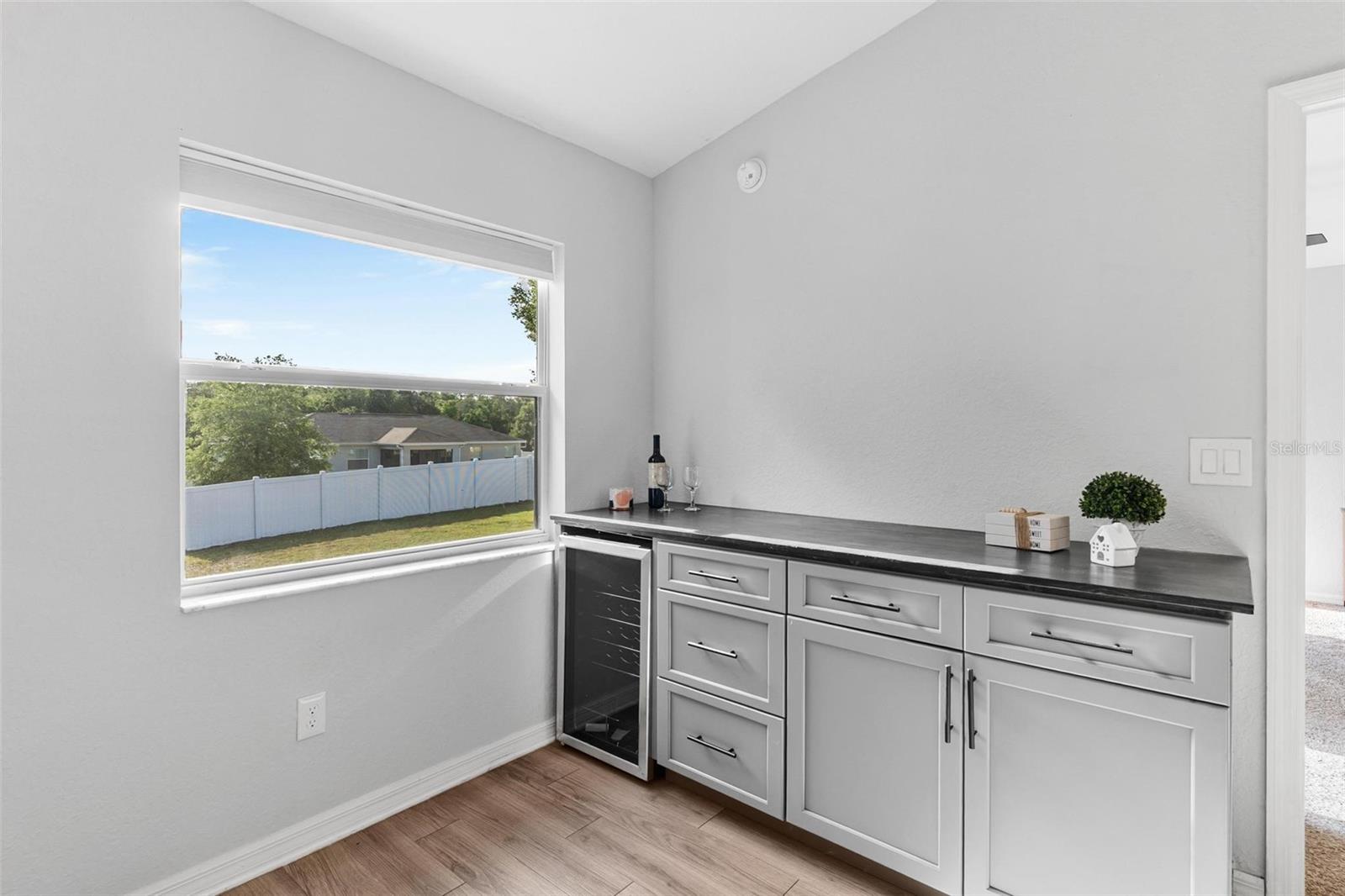 Image 14 of 48 For 326 Woodland Trail