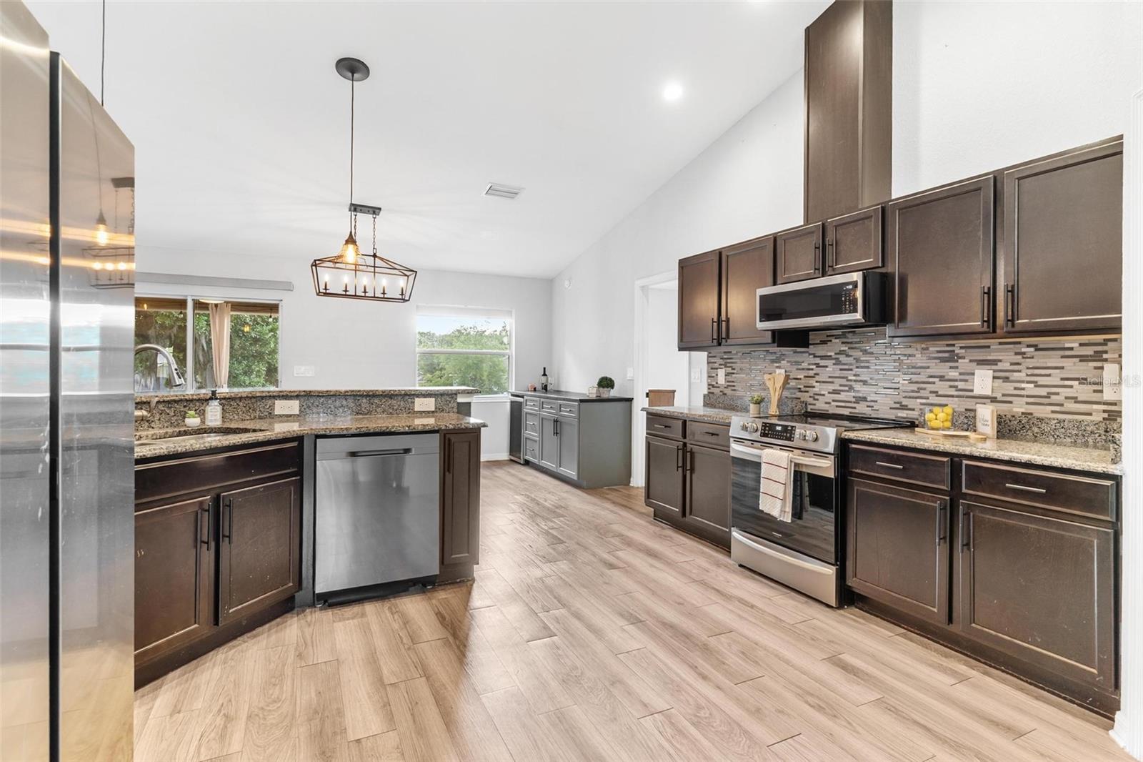 Image 17 of 48 For 326 Woodland Trail