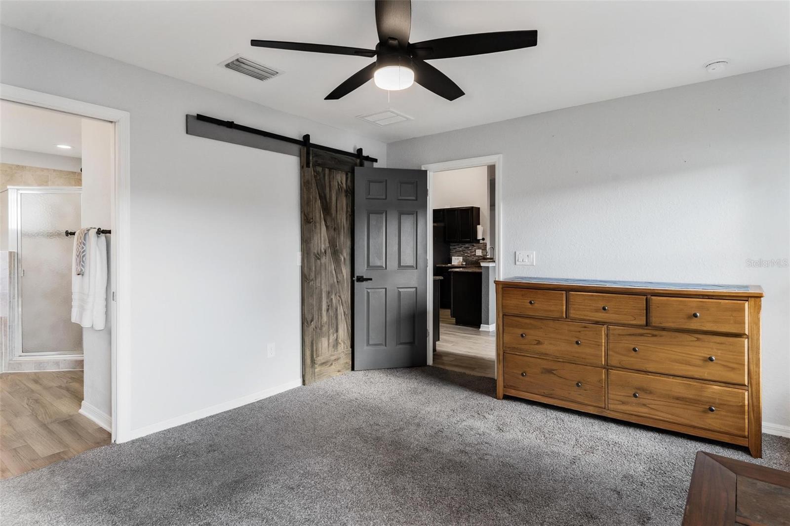 Image 20 of 48 For 326 Woodland Trail