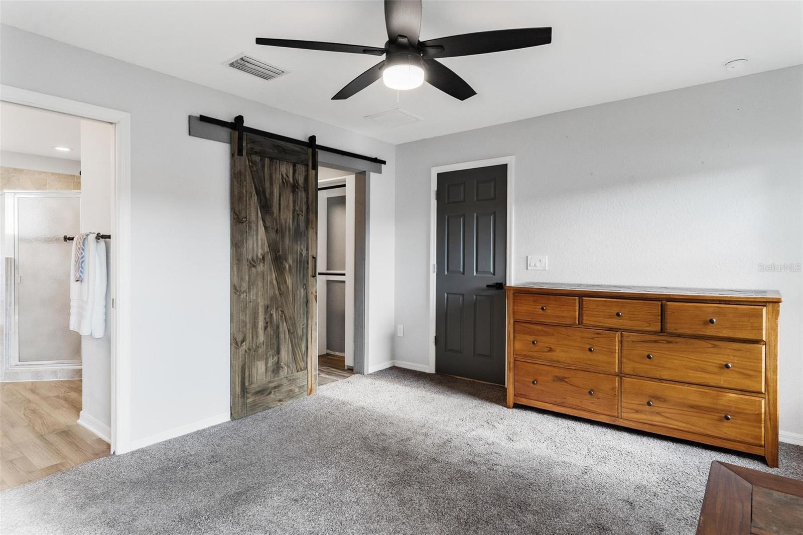 Image 21 of 48 For 326 Woodland Trail