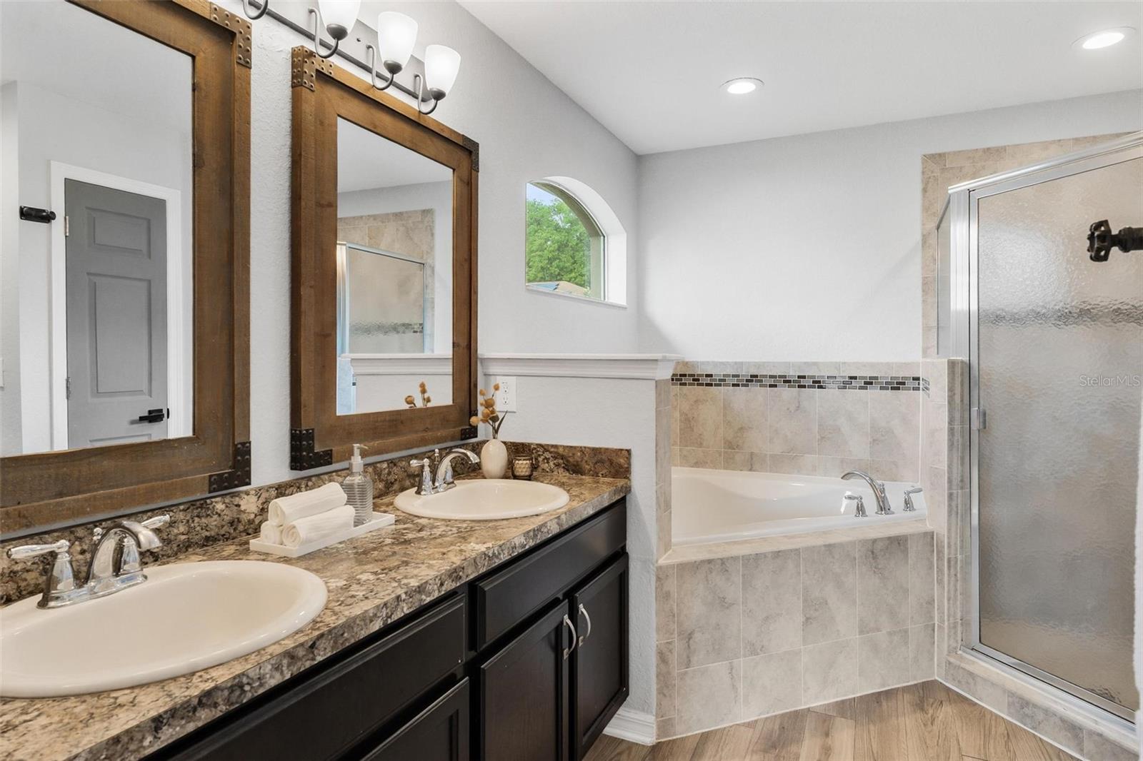 Image 22 of 48 For 326 Woodland Trail