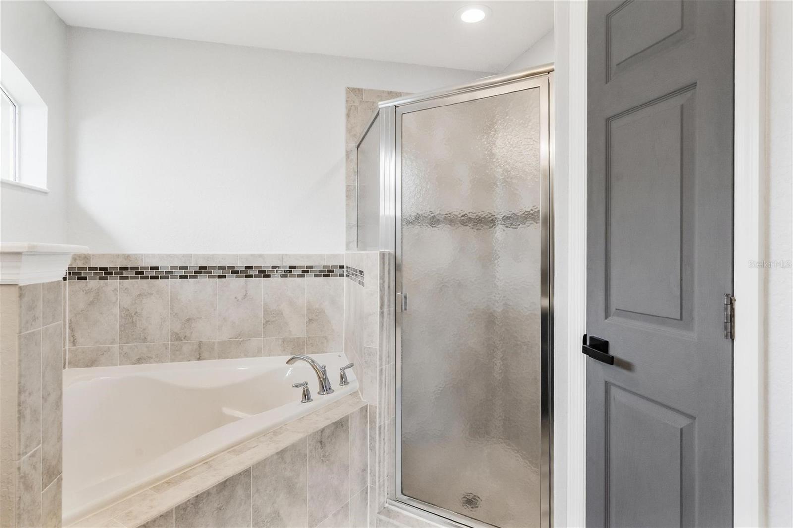 Image 23 of 48 For 326 Woodland Trail