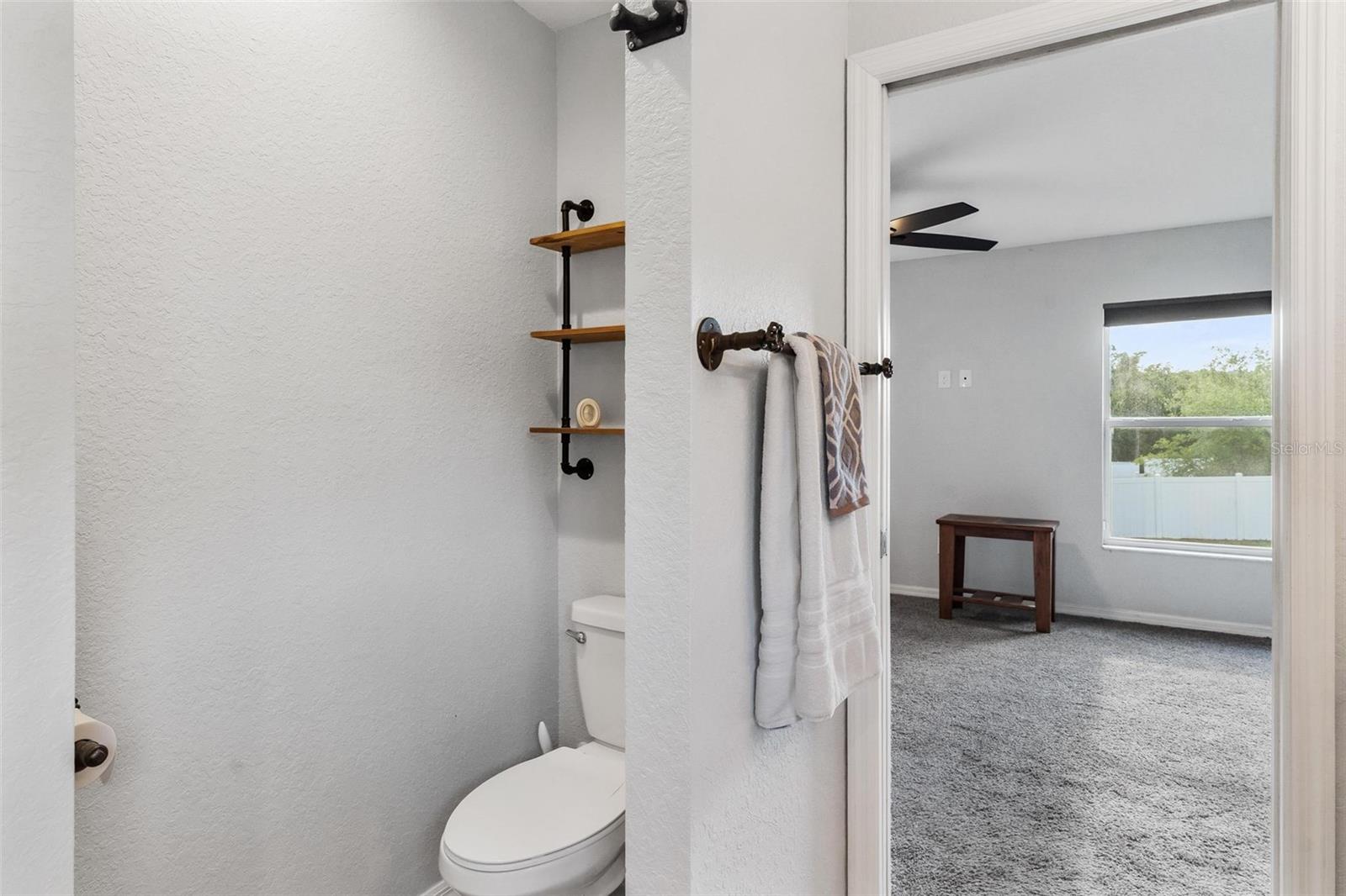 Image 24 of 48 For 326 Woodland Trail