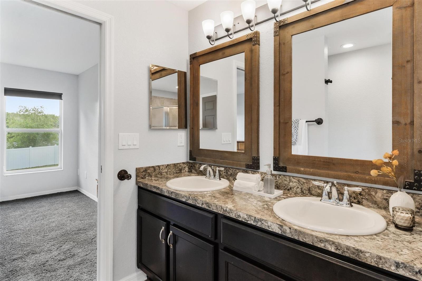 Image 25 of 48 For 326 Woodland Trail